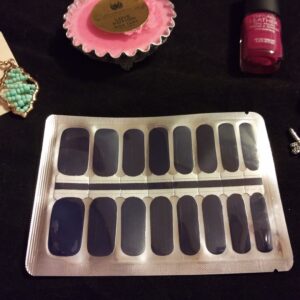 Matte Black – Nail Polish Strips