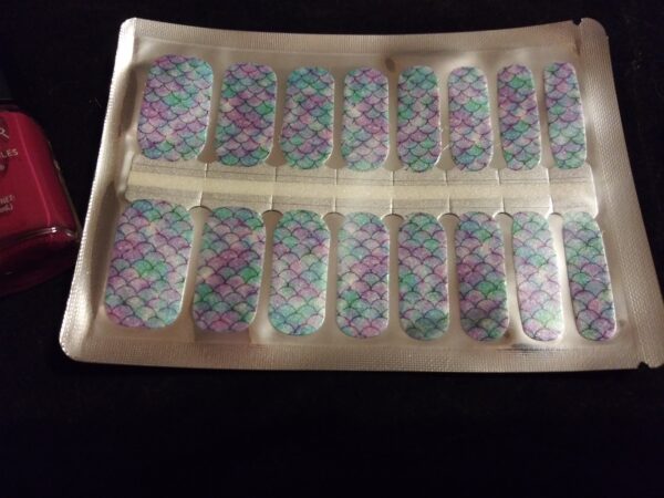 Scales of the Mermaid – Nail Polish Strips