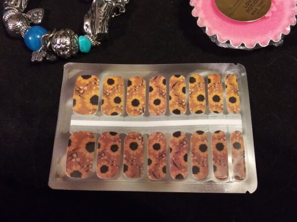 Sunflower Serenade – Nail Polish Strips