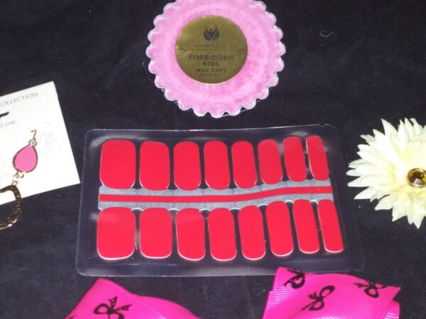 Just Plain Red – Nail Polish Strips