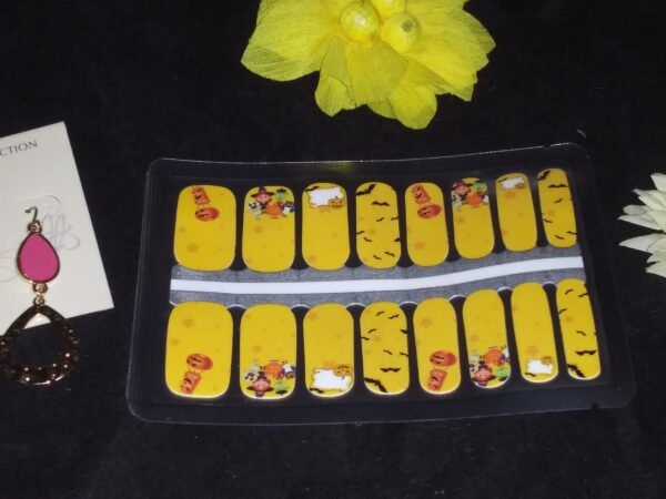 Trick or Treat – Nail Polish Strips
