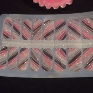 Glittery Waves – Nail Polish Strips