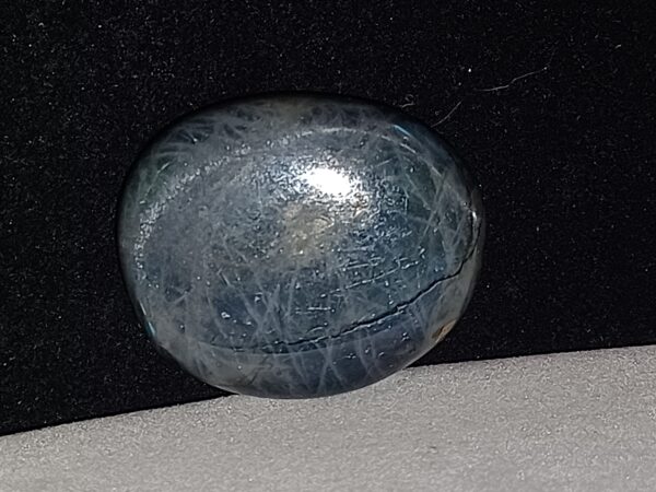 Labradorite Stones - Image 3