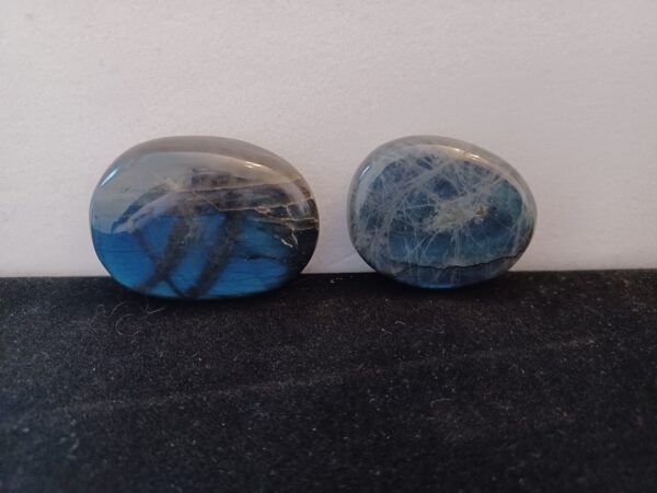 Labradorite Stones - Image 7