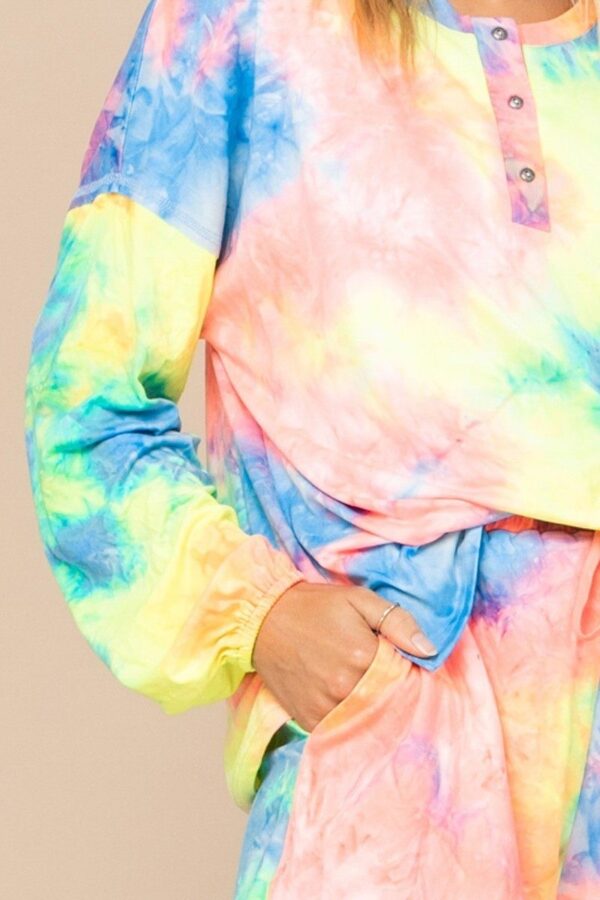 Tie-dye Print Knit Top And Shorts Set - Image 3
