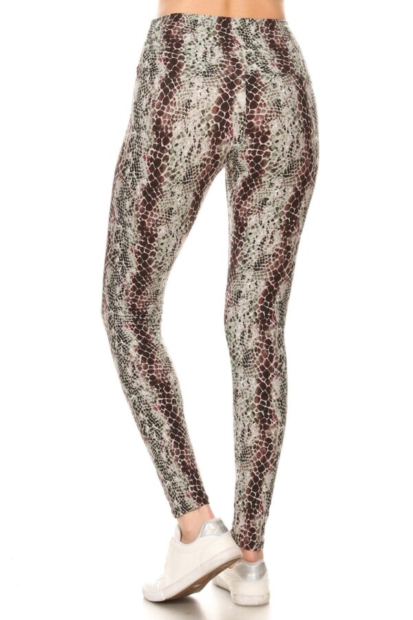 Yoga Style Snakeskin Knit Leggings - Image 4
