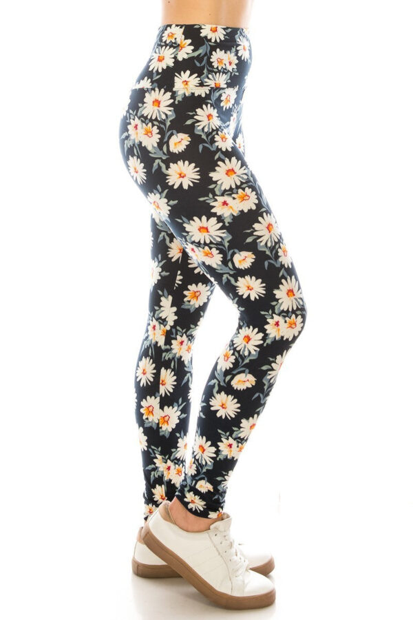 Floral Yoga Style Banded Lined Knit Leggings - Image 2