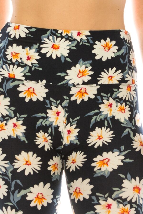 Floral Yoga Style Banded Lined Knit Leggings - Image 3