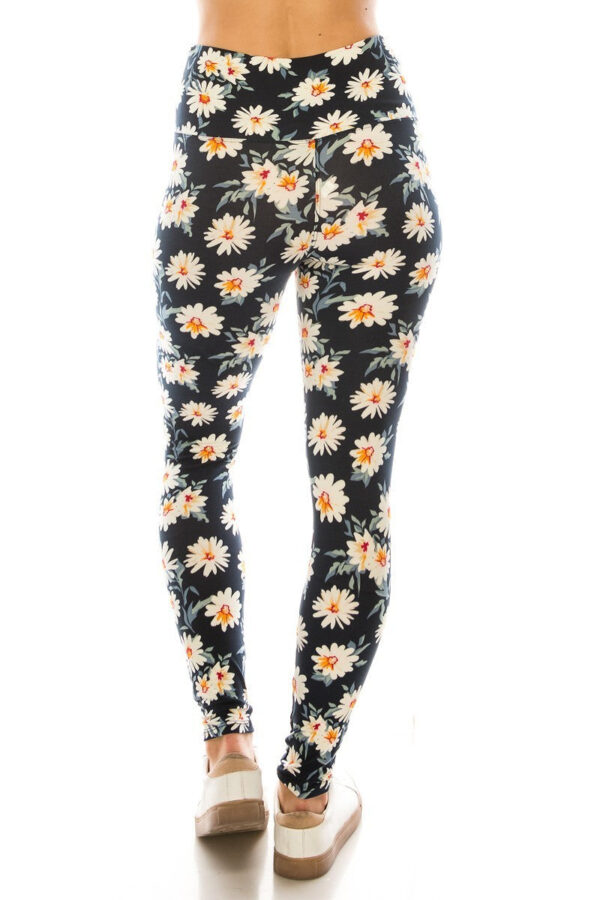 Floral Yoga Style Banded Lined Knit Leggings - Image 4