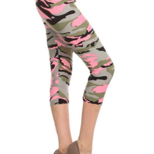 Pink Camo Print Cropped Capri Leggings