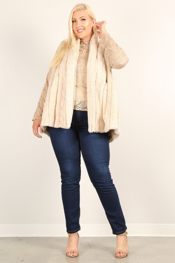 Blush Plus Size Faux Fur Vest Jacket - Image 2