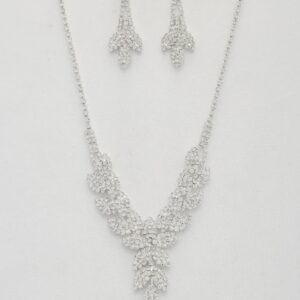 Leaf Pattern Crystal Necklace