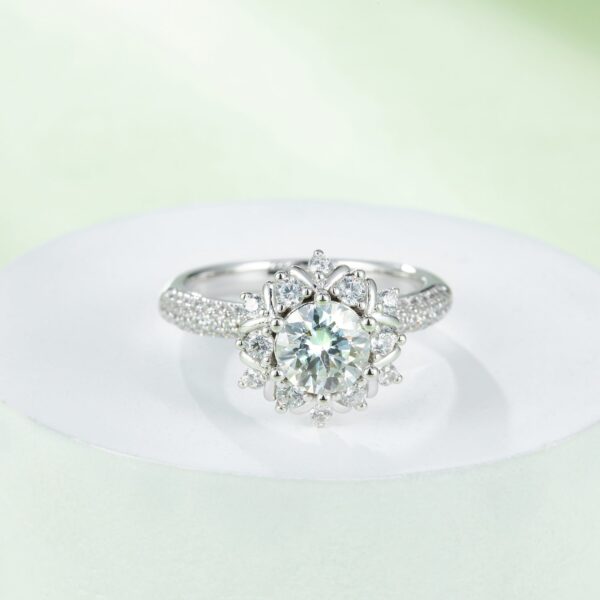 1 Carat Moissanite 925 Sterling Silver Flower Shape Ring - Image 2