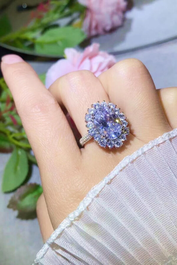 Stunning 8 Carat Oval Moissanite Ring - Image 3
