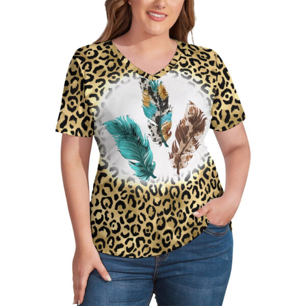 Western Feathers V-Neck Loose Short Sleeve T-Shirt - Image 6