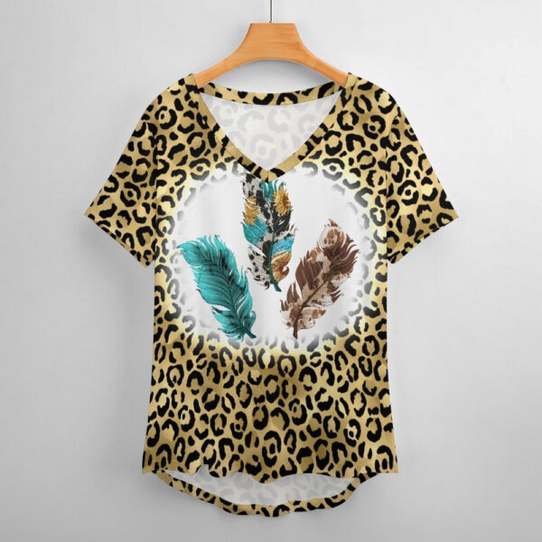 Western Feathers V-Neck Loose Short Sleeve T-Shirt - Image 3