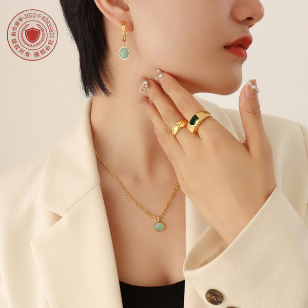 Natural Green Agate Pendant Necklace & Earrings Set - Image 3
